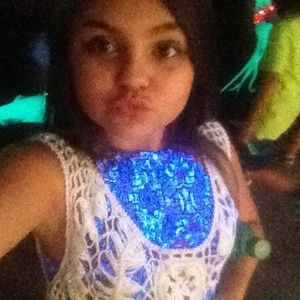 Meet your Posher, Tessa